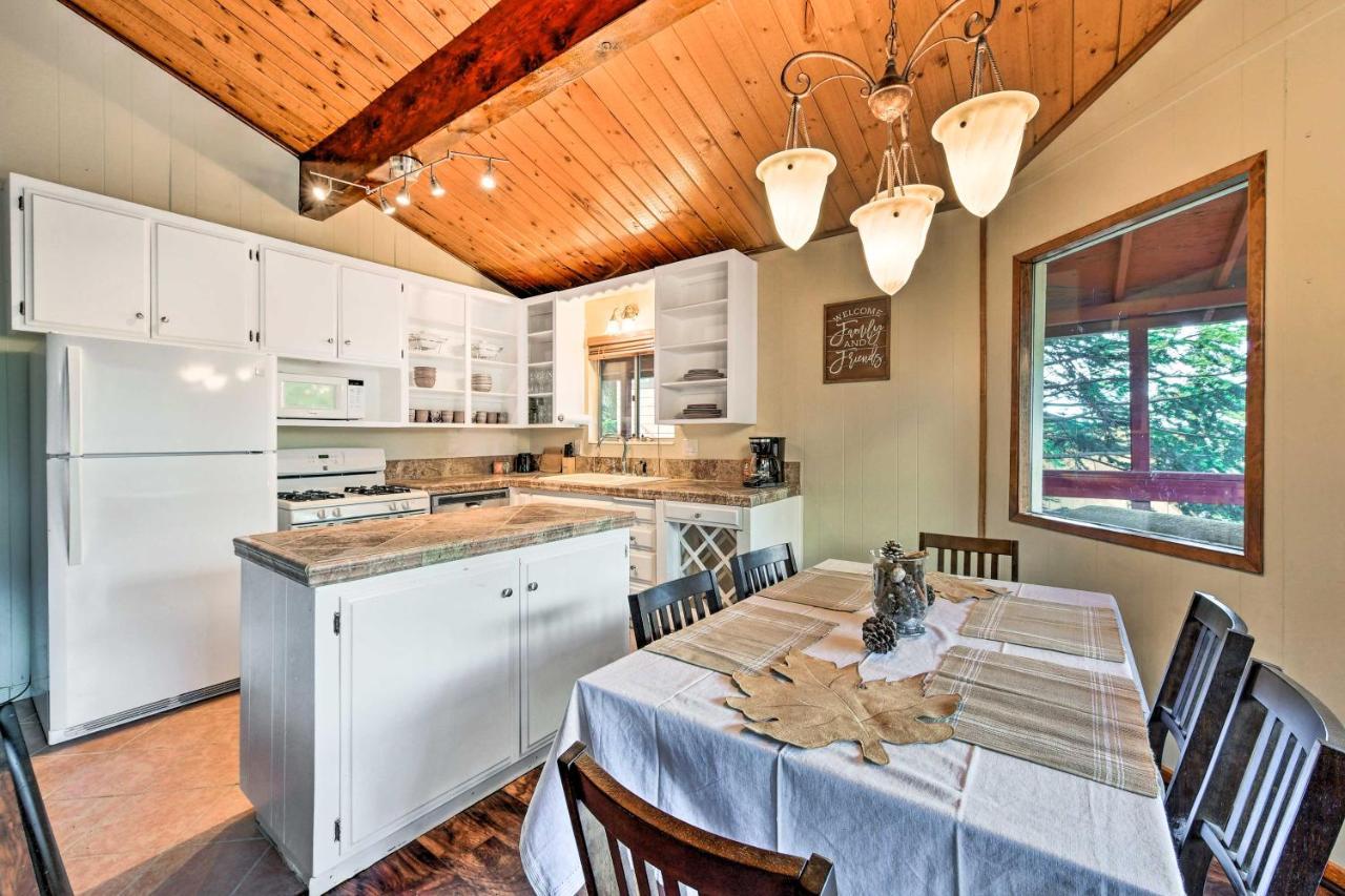 Lake Arrowhead Cabin With Deck And Stunning Mtn Views! ซานเบอร์นาร์ดิโน ภายนอก รูปภาพ